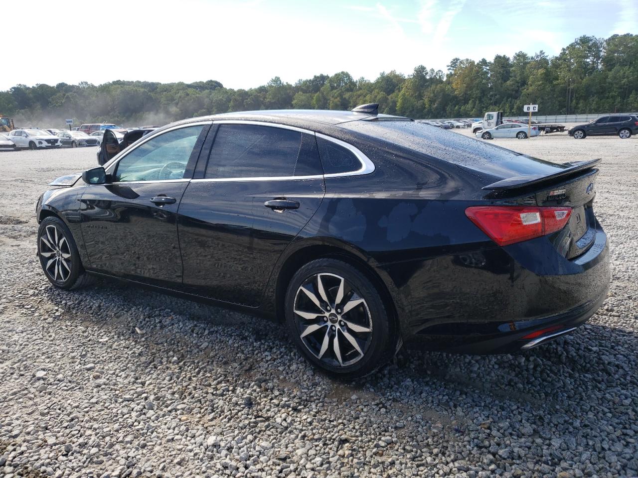2021 Chevrolet Malibu - Image 2