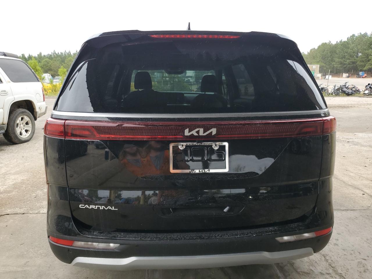 2024 Kia Carnival Lx VIN: KNDNB4H35R6399035 Lot: 71536114