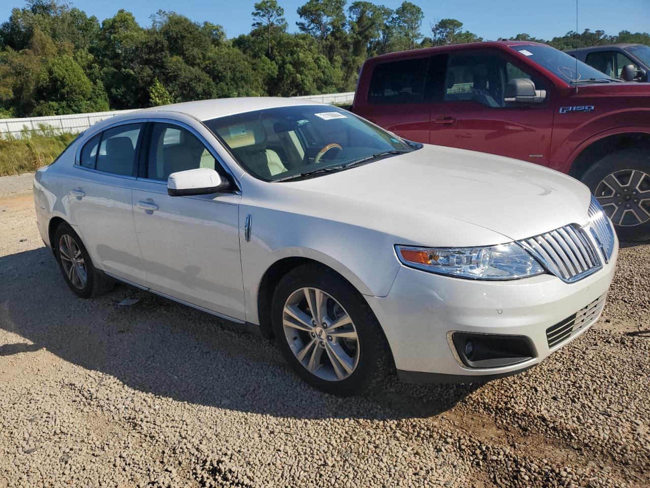 2011 Lincoln MKS - Image 4