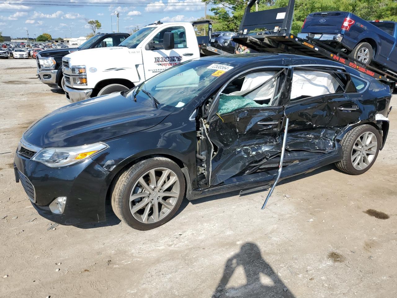 2015 TOYOTA AVALON