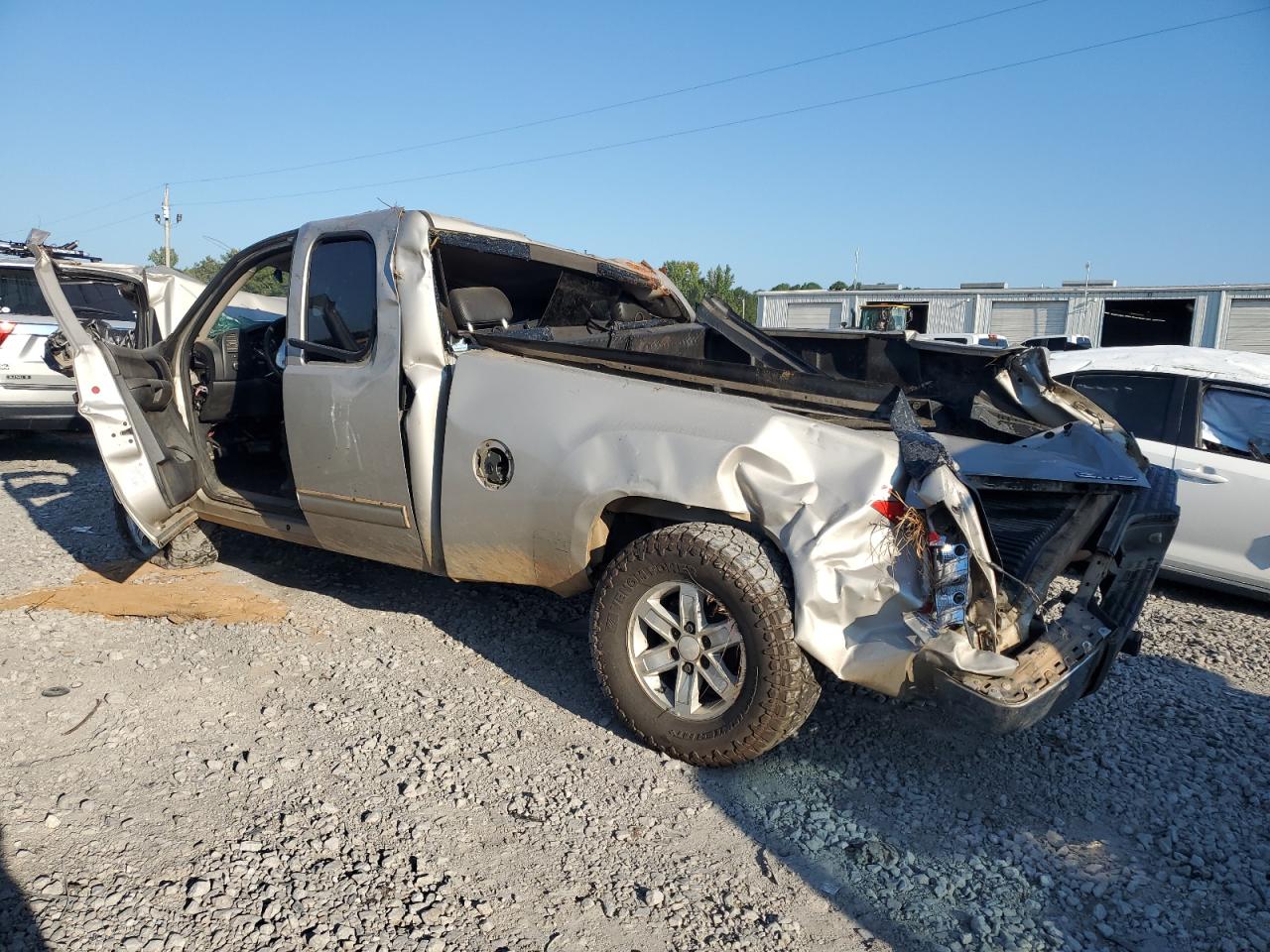 2008 GMC Sierra - Image 2