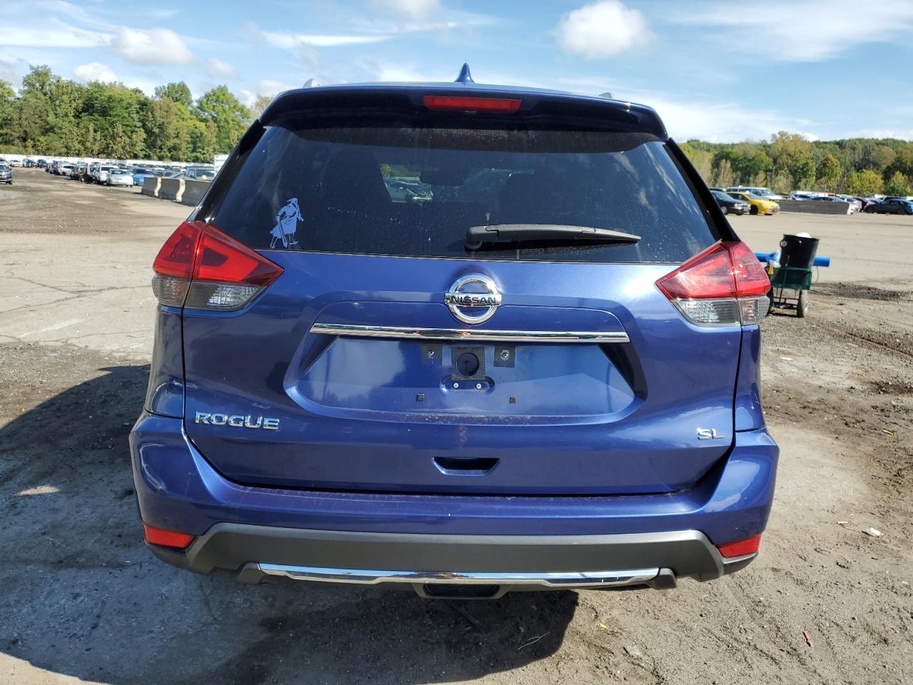 2018 Nissan Rogue S VIN: JN8AT2MT2JW462980 Lot: 73693974