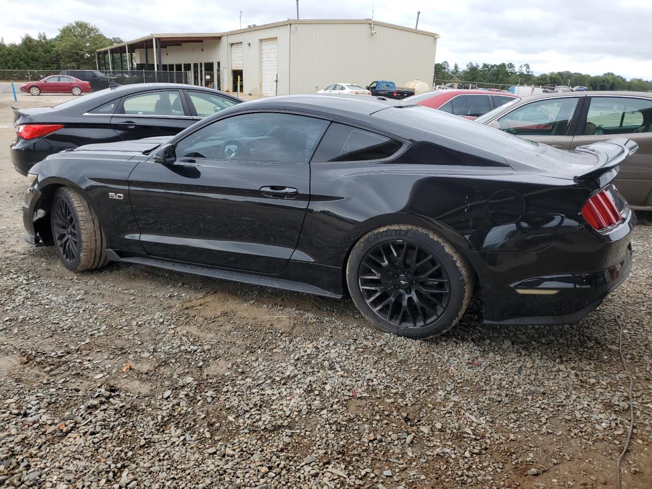 1FA6P8CF6H5240176 2017 FORD MUSTANG - Image 2