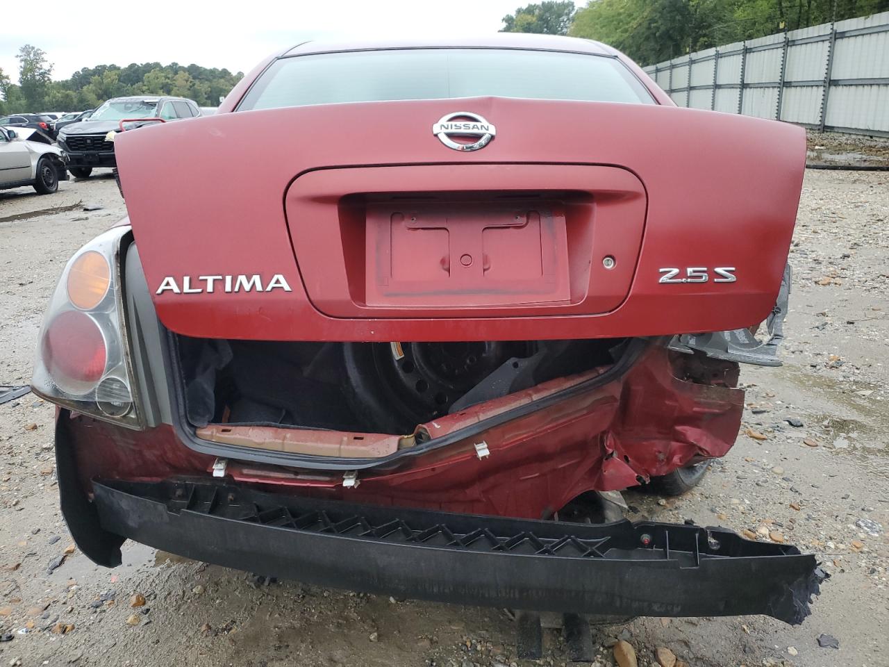 2004 Nissan Altima - Image 6