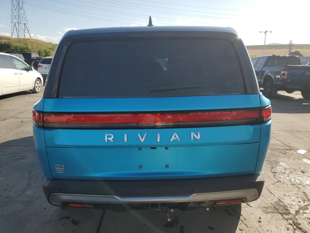 7PDSGABA5PN027894 2023 Rivian R1S Adventure