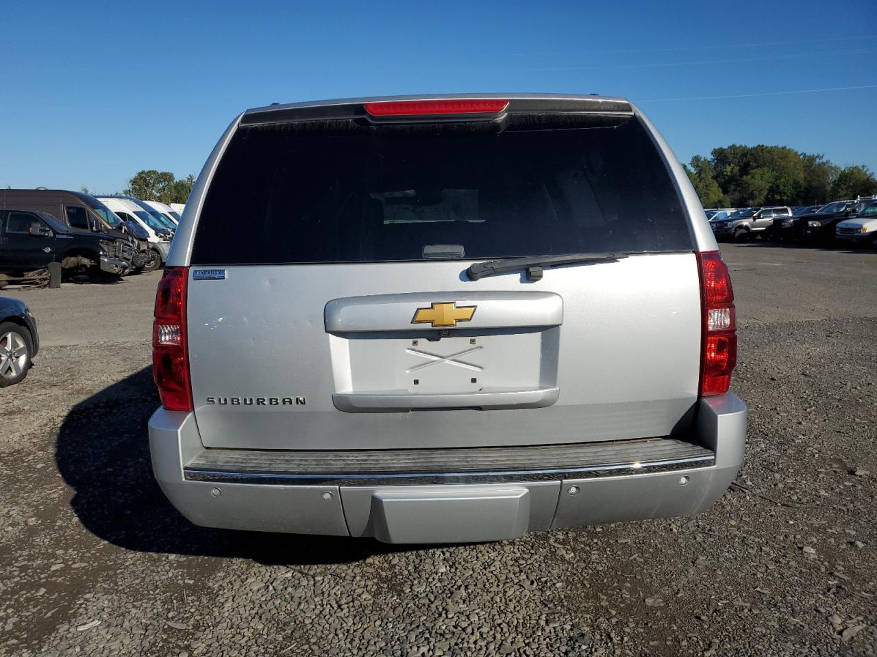 1GNSKKE7XDR217665 2013 Chevrolet Suburban K1500 Ltz