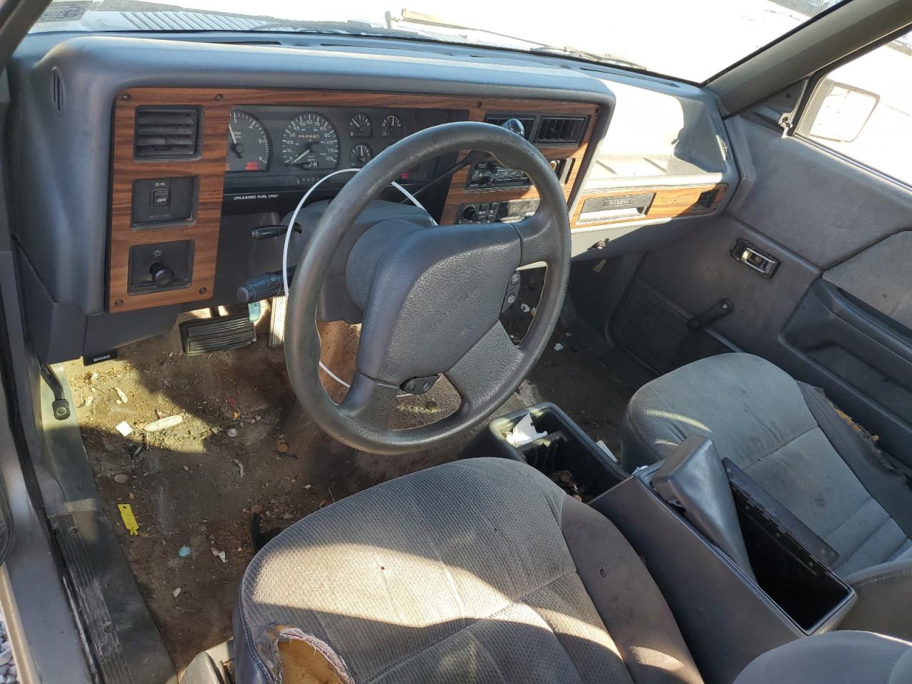 1B7FL23X3NS665556 1992 Dodge Dakota