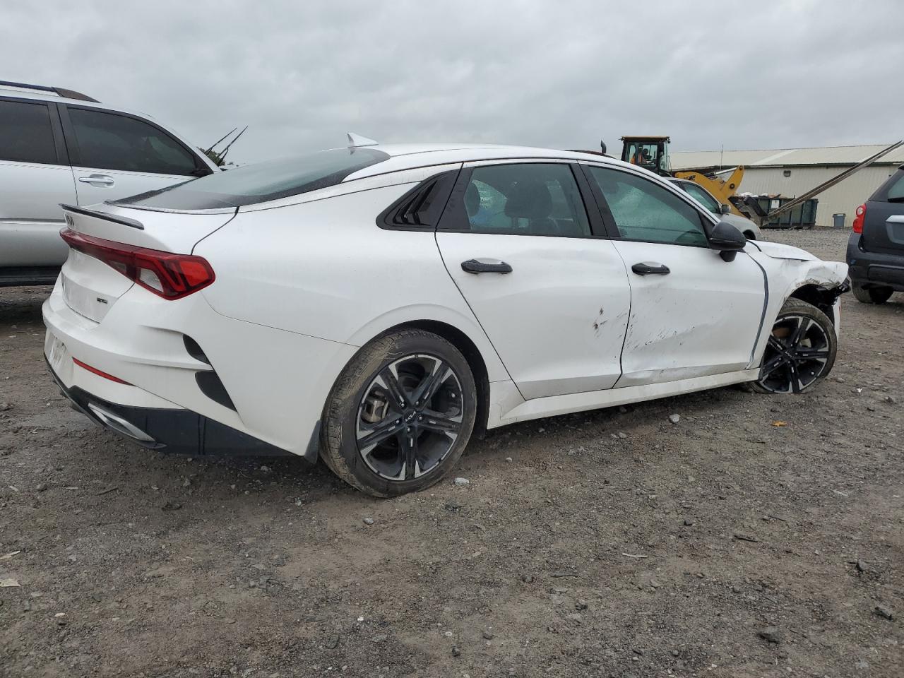 2024 Kia K5 - Image 3