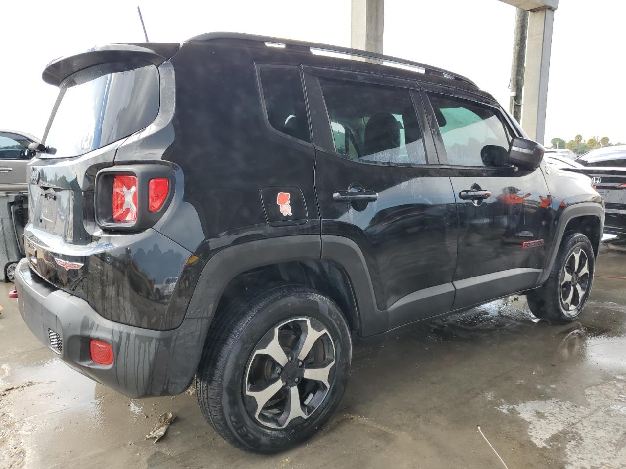 VIN ZACNJBC18LPM06946 2020 JEEP RENEGADE no.3