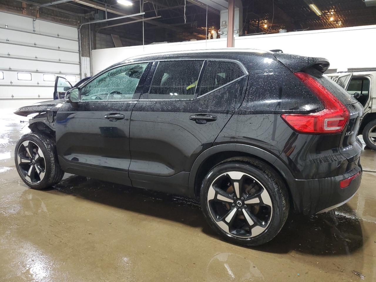 2020 Volvo Xc40 T5 Momentum VIN: YV4162UK6L2320519 Lot: 71547514