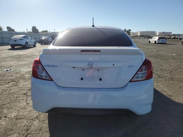  NISSAN VERSA 2019 White