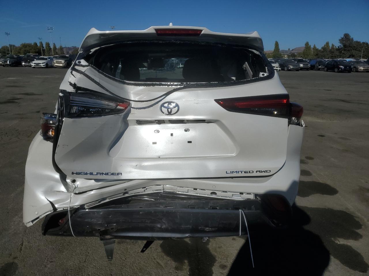 2023 Toyota Highlander L VIN: 5TDKDRBH9PS000686 Lot: 70683754