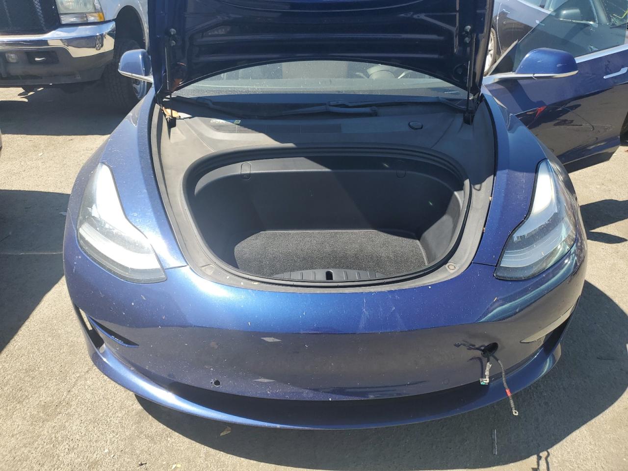 5YJ3E1EA6JF039233 2018 Tesla Model 3