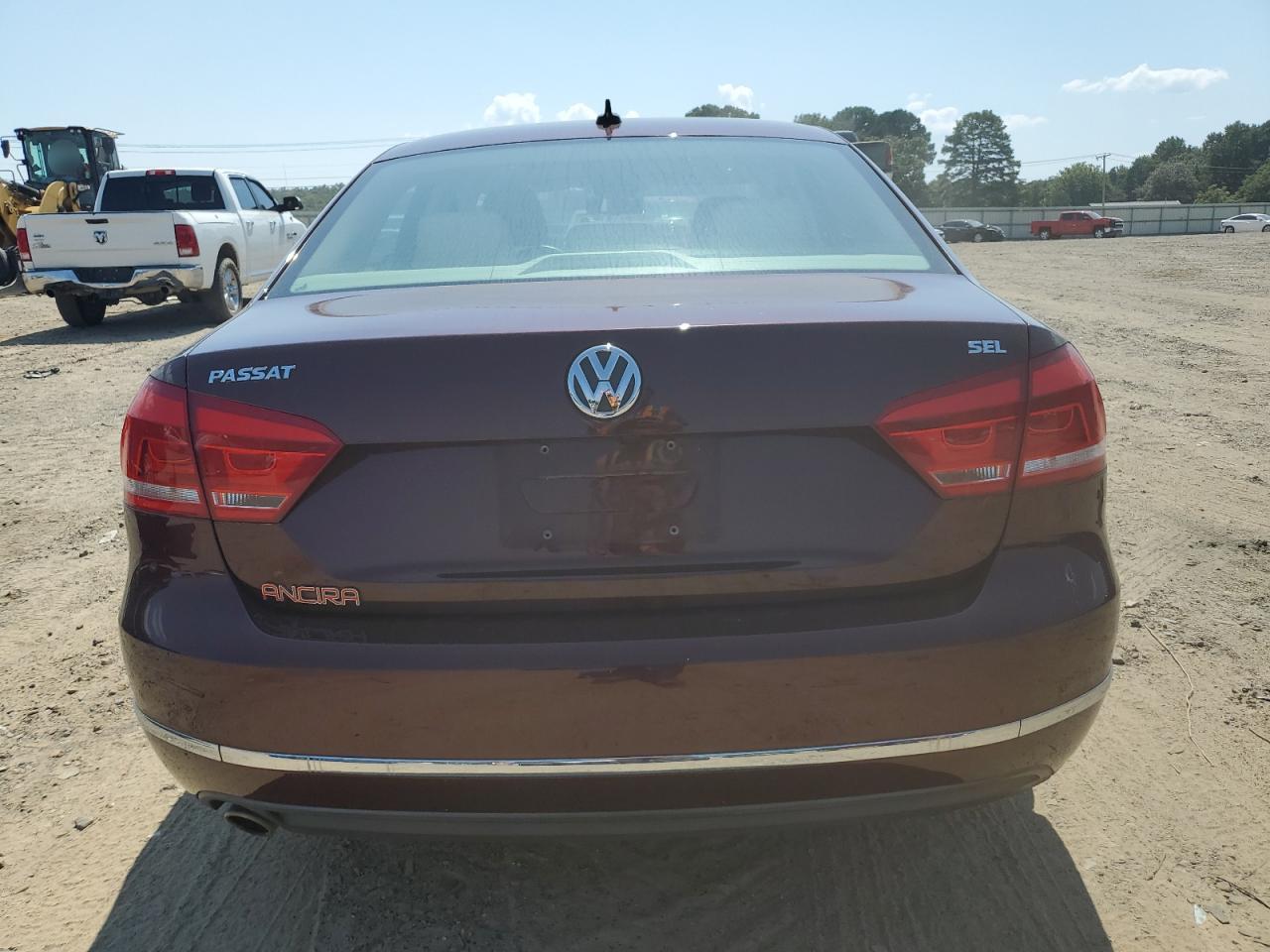 2013 Volkswagen Passat Sel VIN: 1VWCH7A32DC052142 Lot: 70487834