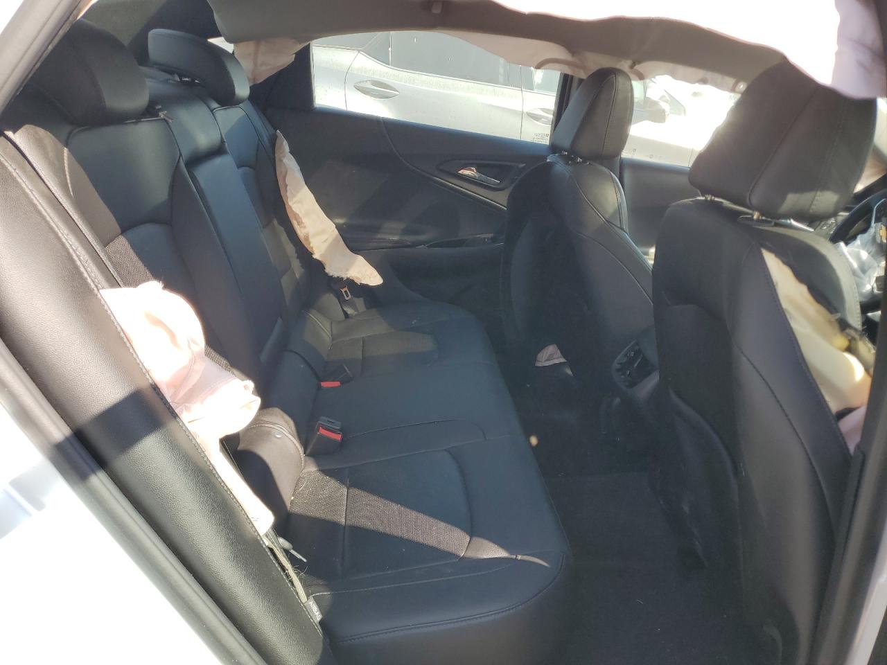 2016 Chevrolet Malibu - Image 10