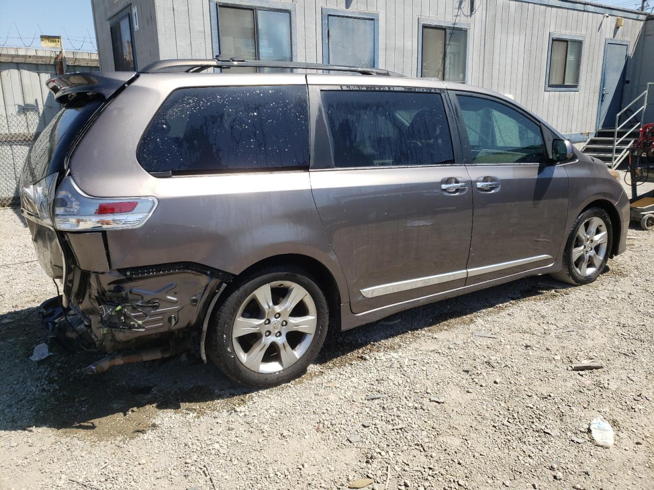 2013 Toyota Sienna - Image 3