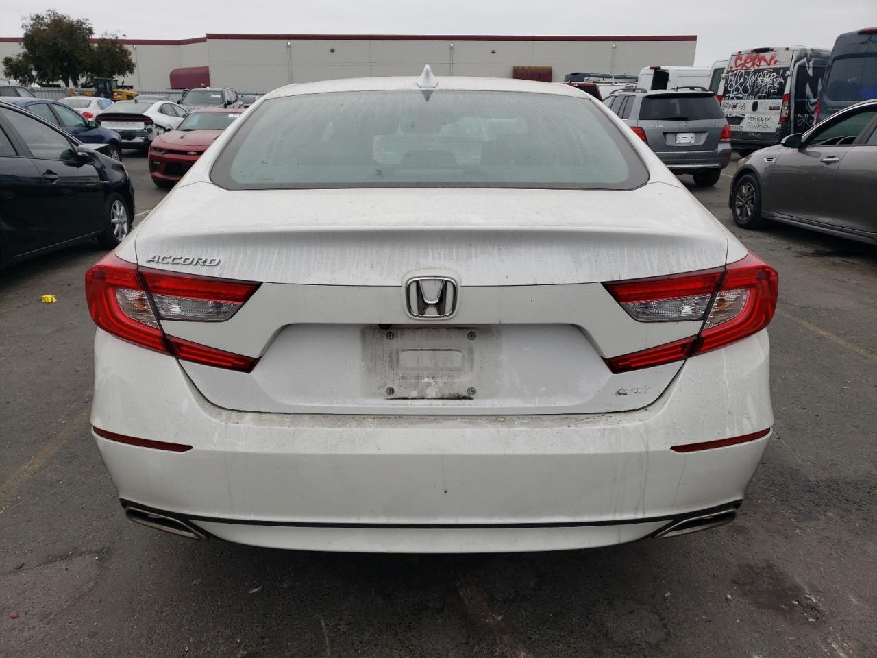 1HGCV2F51JA011079 2018 Honda Accord Exl