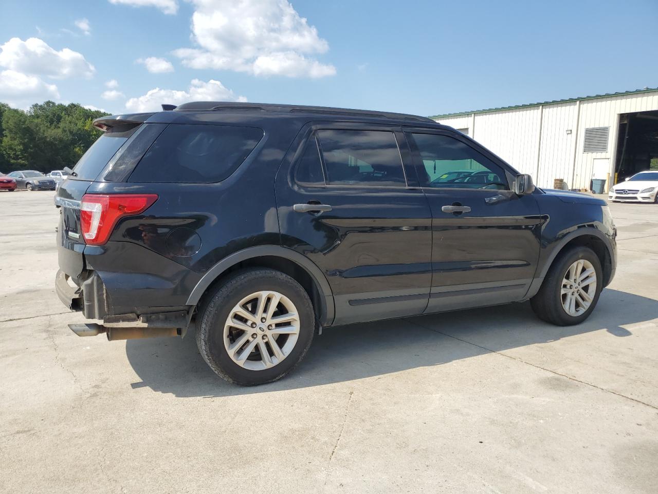 2017 Ford Explorer - Image 3