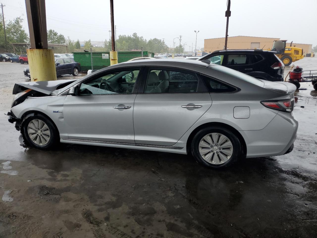 2016 Hyundai Sonata - Image 2
