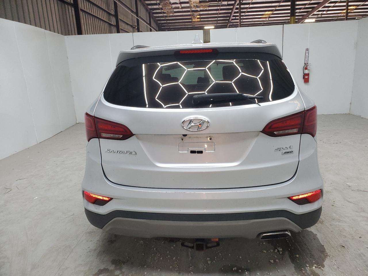 2018 Hyundai Santa Fe Sport VIN: 5XYZUDLB1JG543434 Lot: 71947634