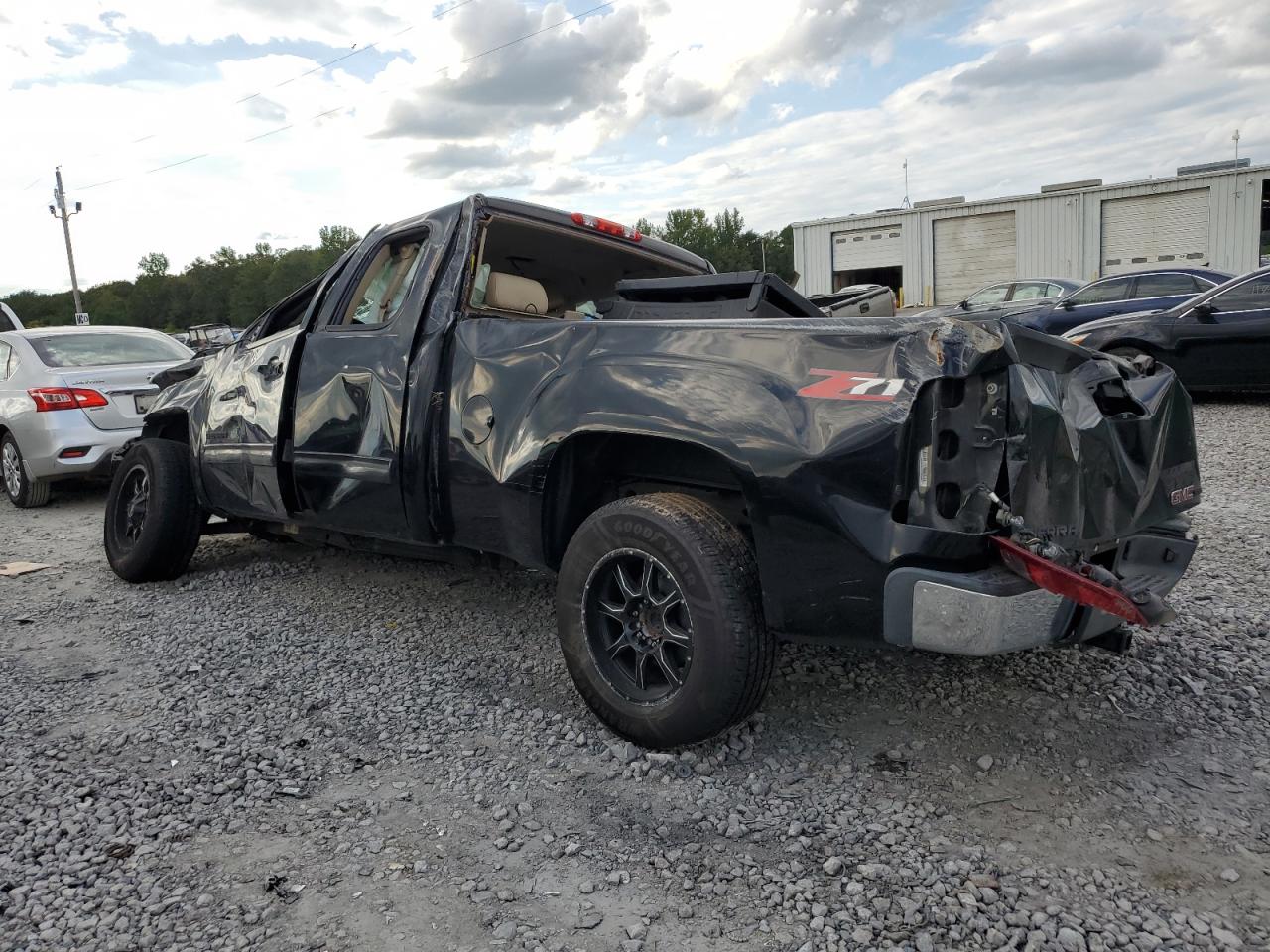 2011 GMC Sierra - Image 2