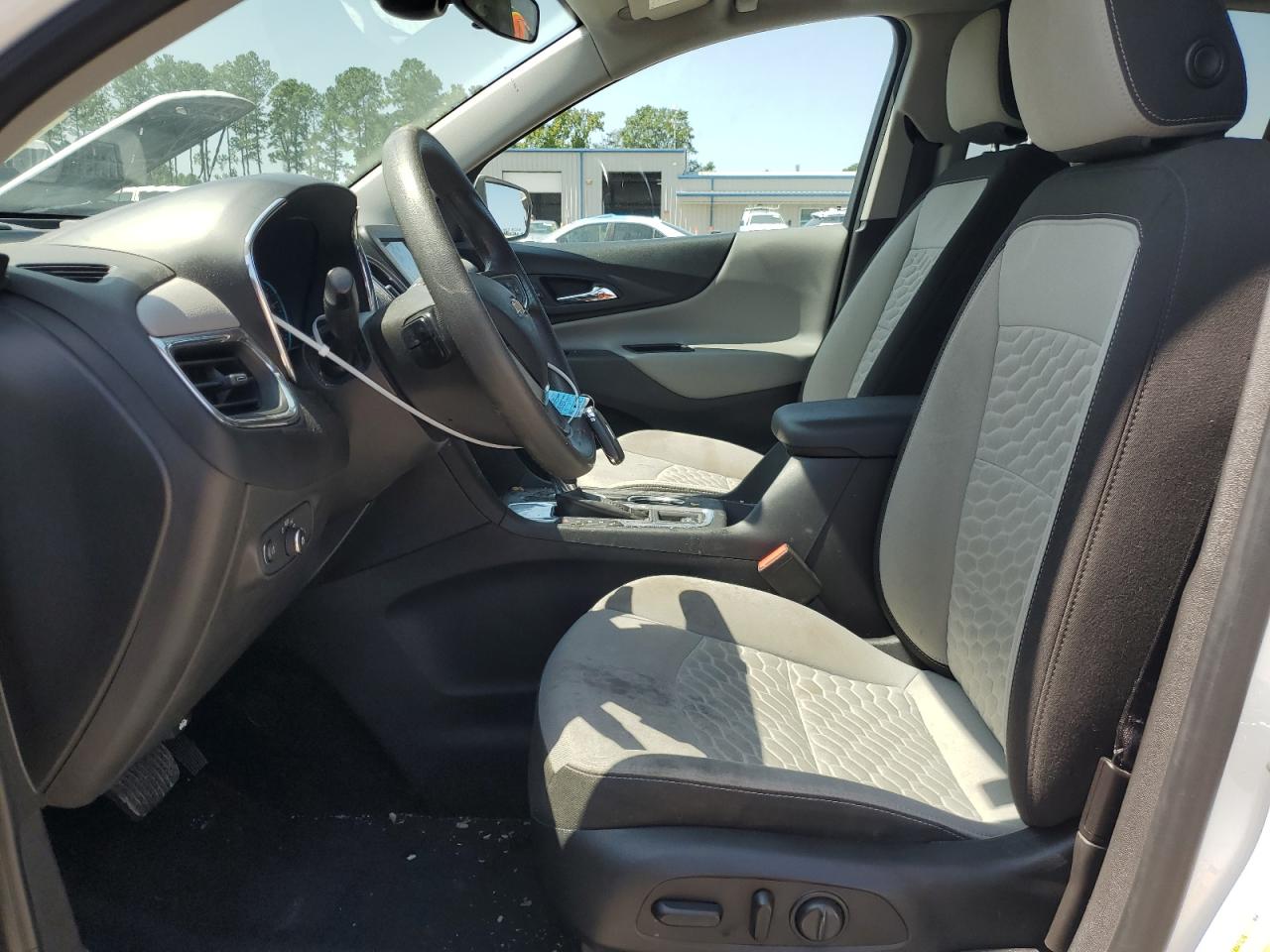 2020 Chevrolet Equinox - Image 7