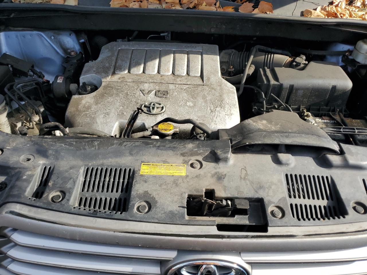 5TDJK3EH8AS014869 2010 Toyota Highlander Se