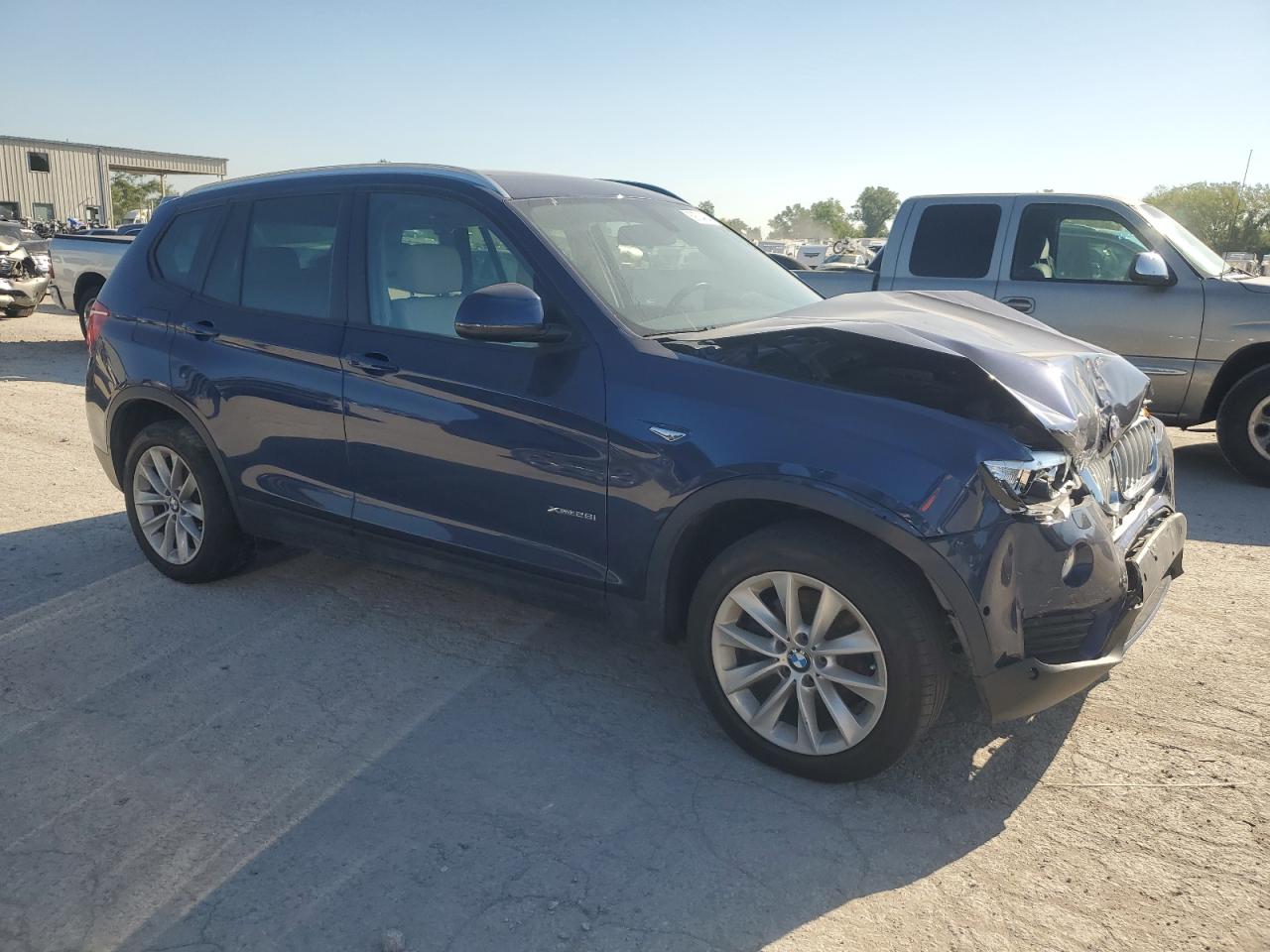 5UXWX9C33H0W80096 2017 BMW X3 xDrive28I