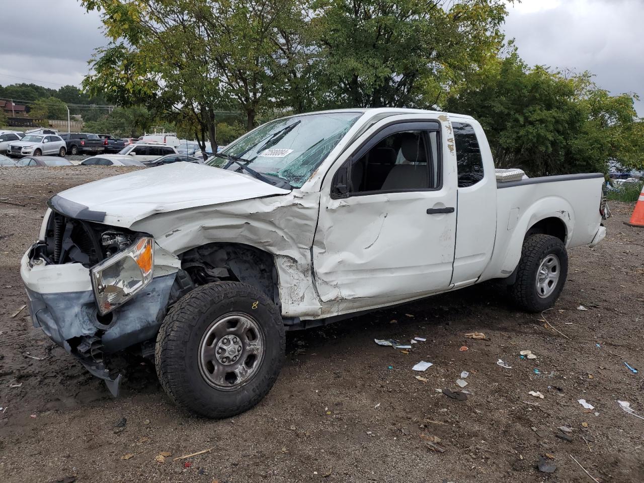 1N6BD0CT1HN762977 2017 NISSAN NAVARA - Image 1