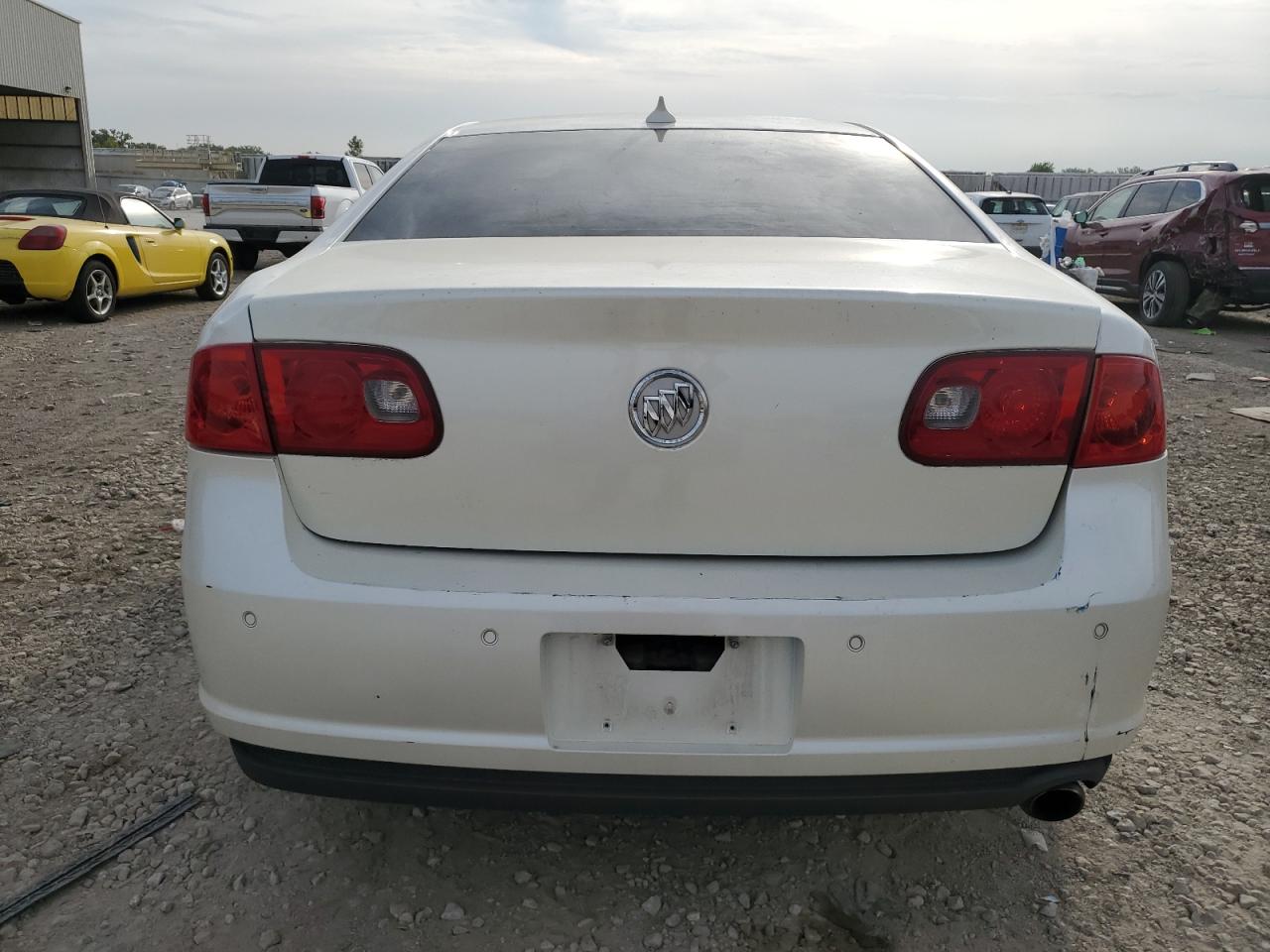 1G4HF5EM2AU108300 2010 Buick Lucerne Cxl