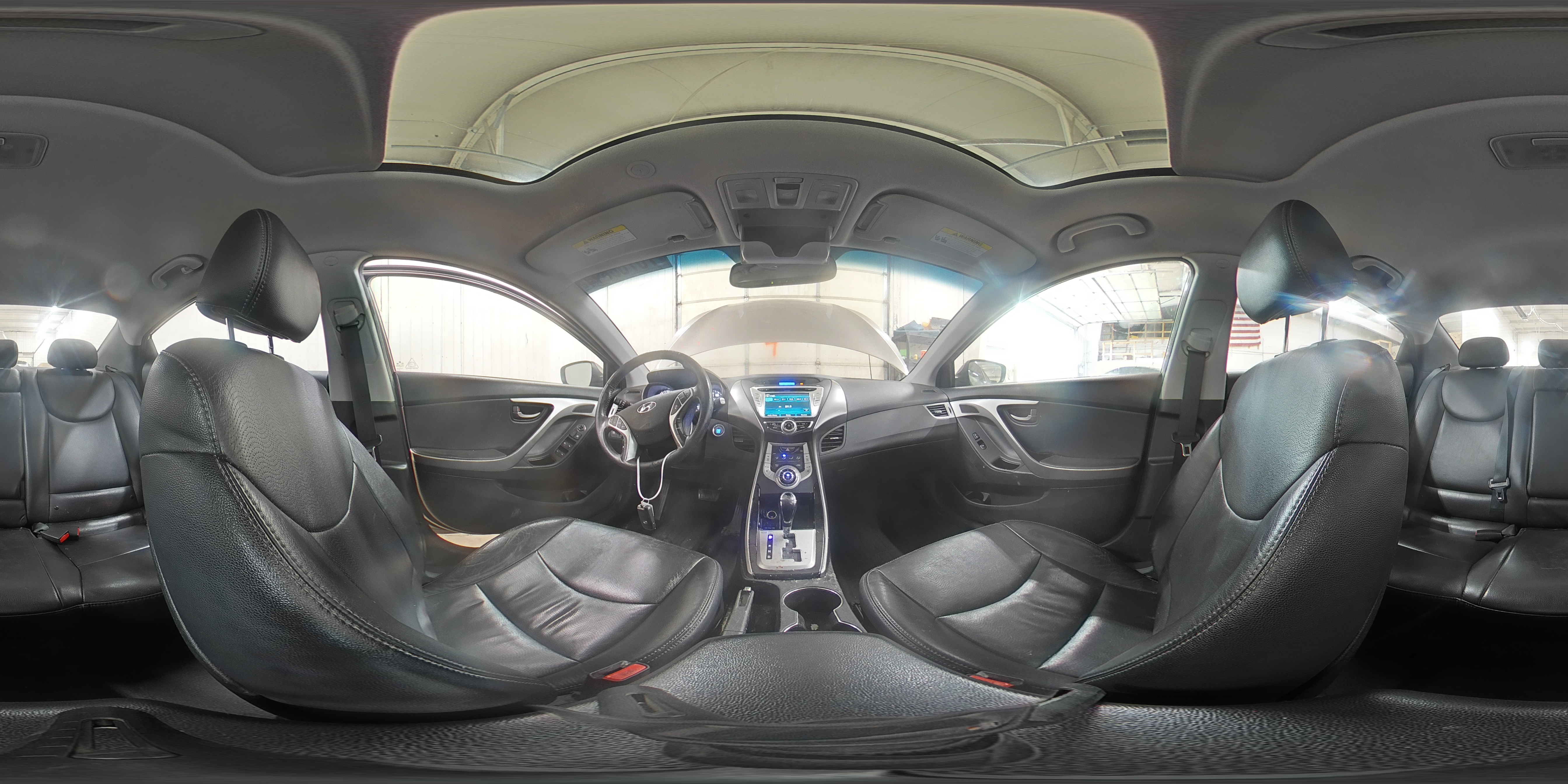 2012 Hyundai Elantra - Image 13
