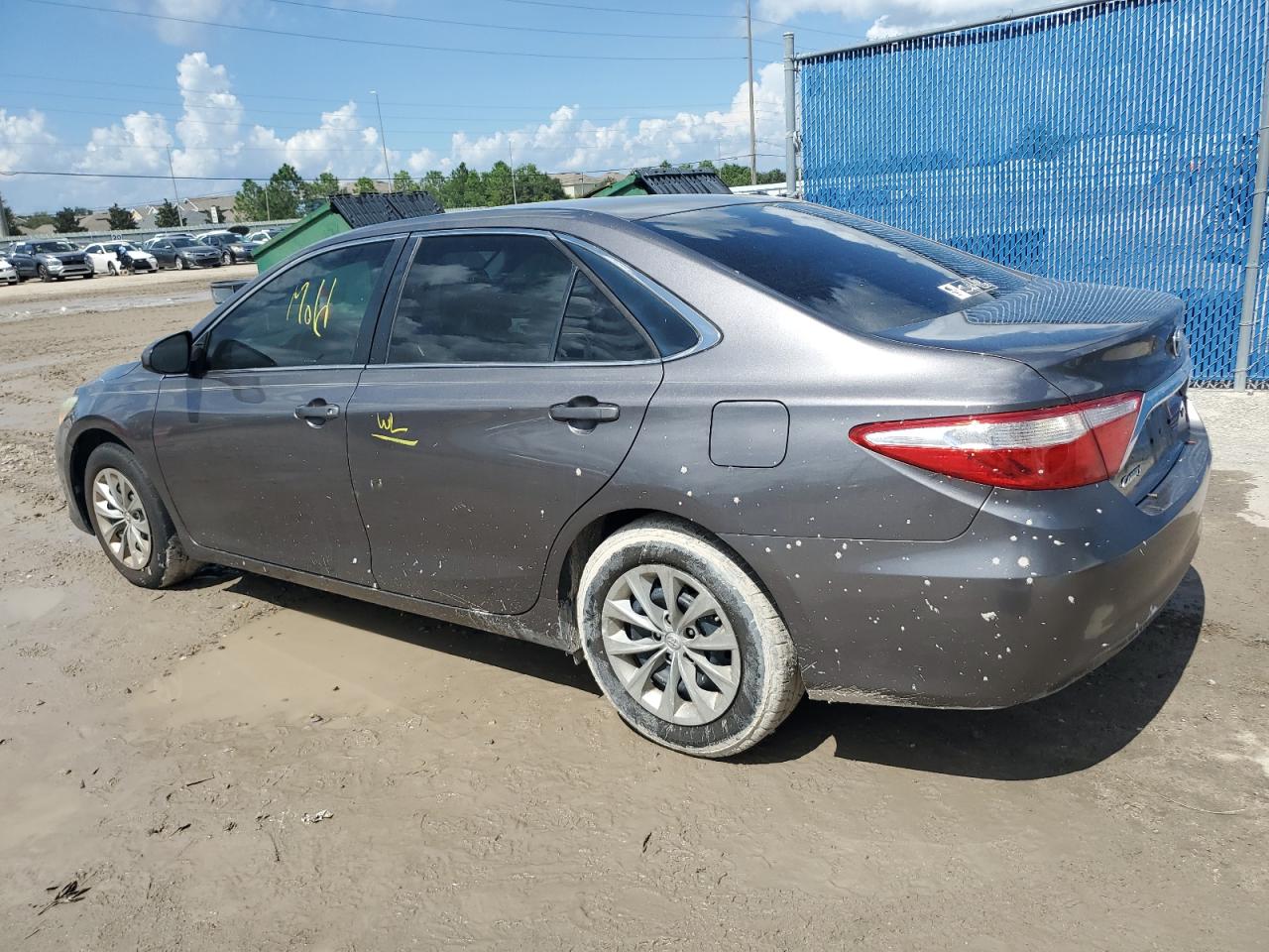 4T1BF1FK4FU015877 2015 TOYOTA CAMRY - Image 2