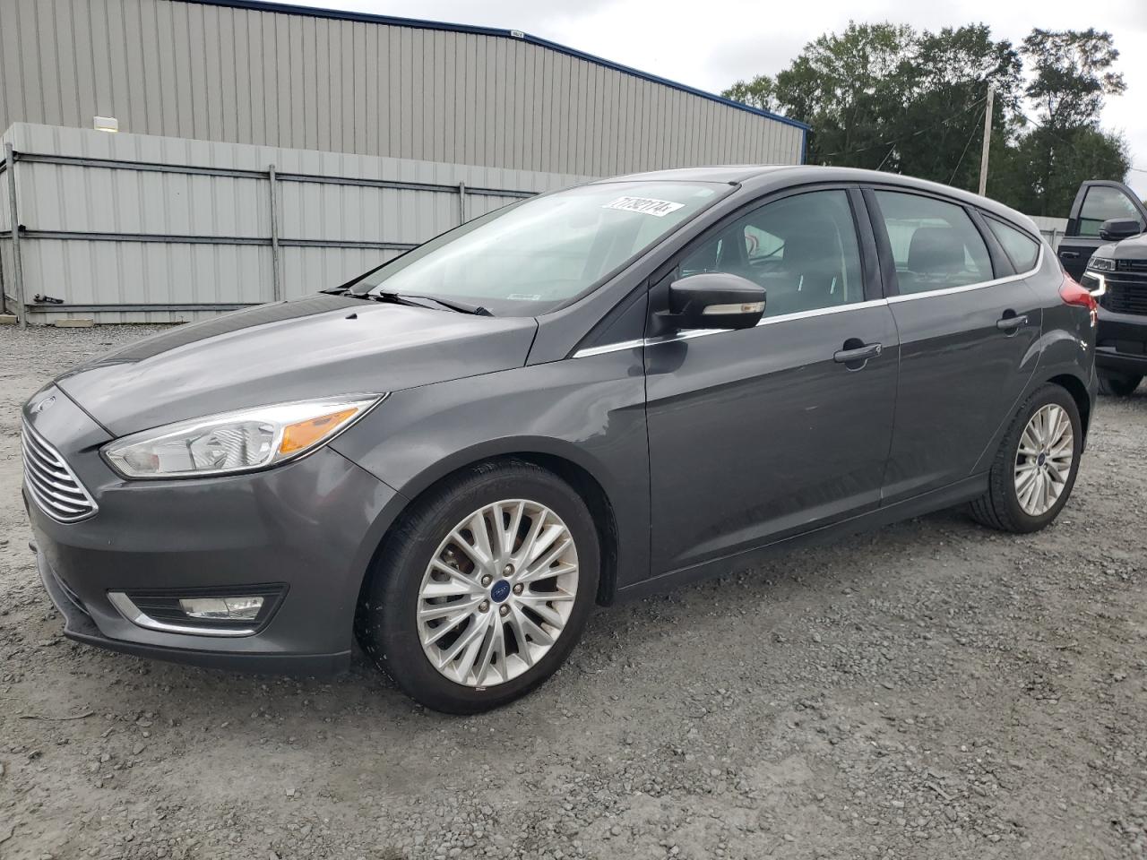 1FADP3N24JL276647 2018 FORD FOCUS - Image 1