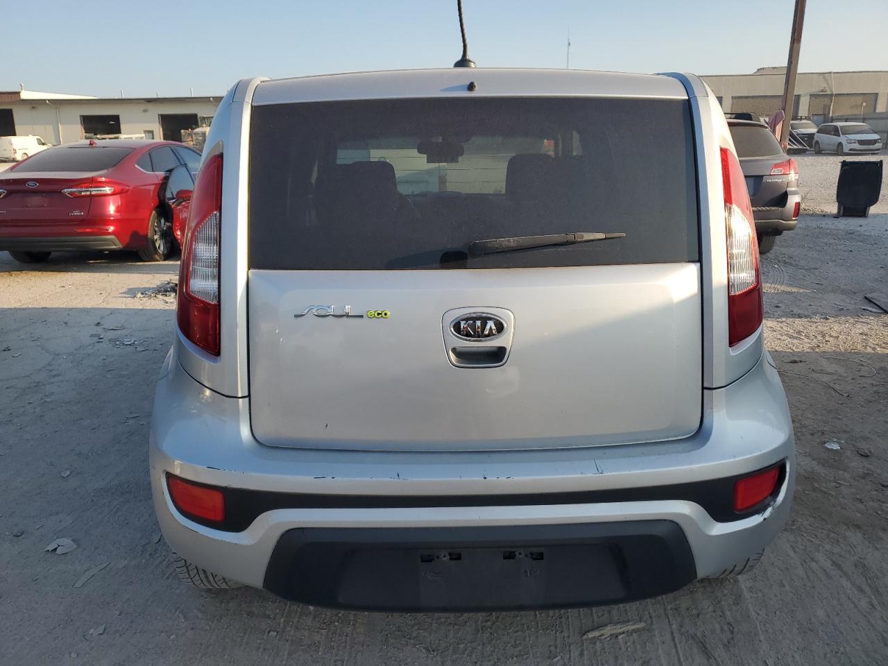 KNDJT2A58C7368200 2012 Kia Soul