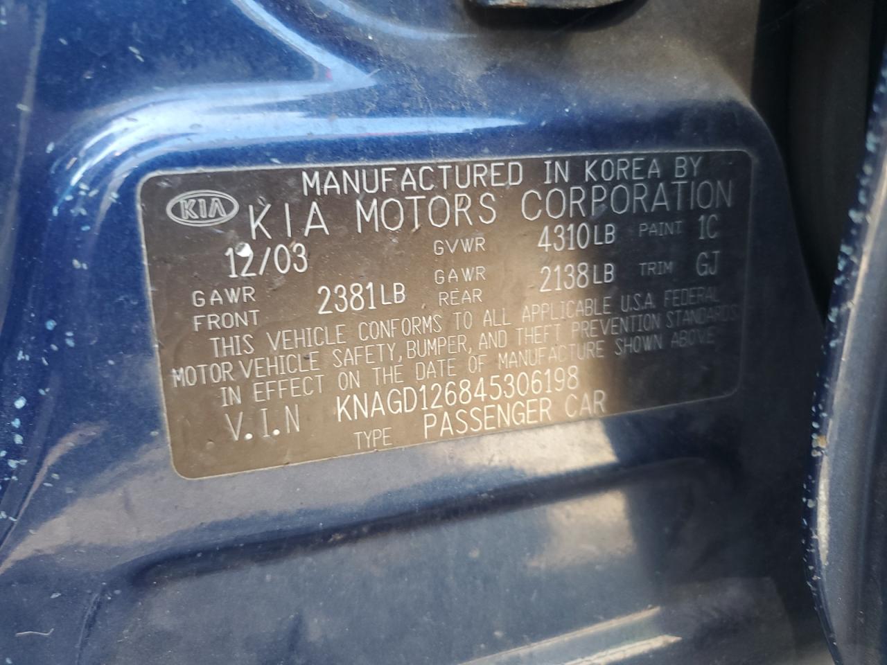 KNAGD126845306198 2004 Kia Optima Lx