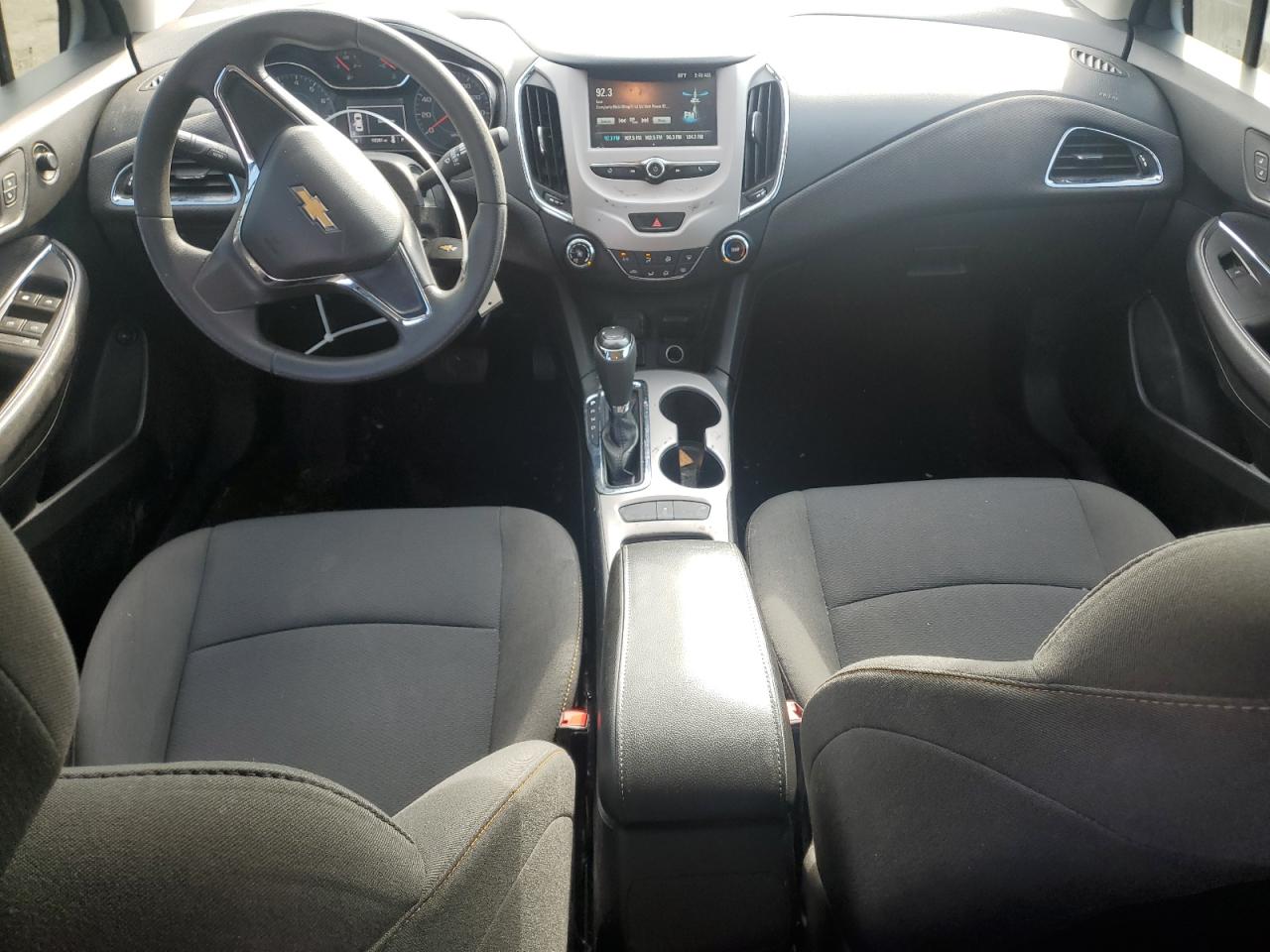 2017 Chevrolet Cruze - Image 8