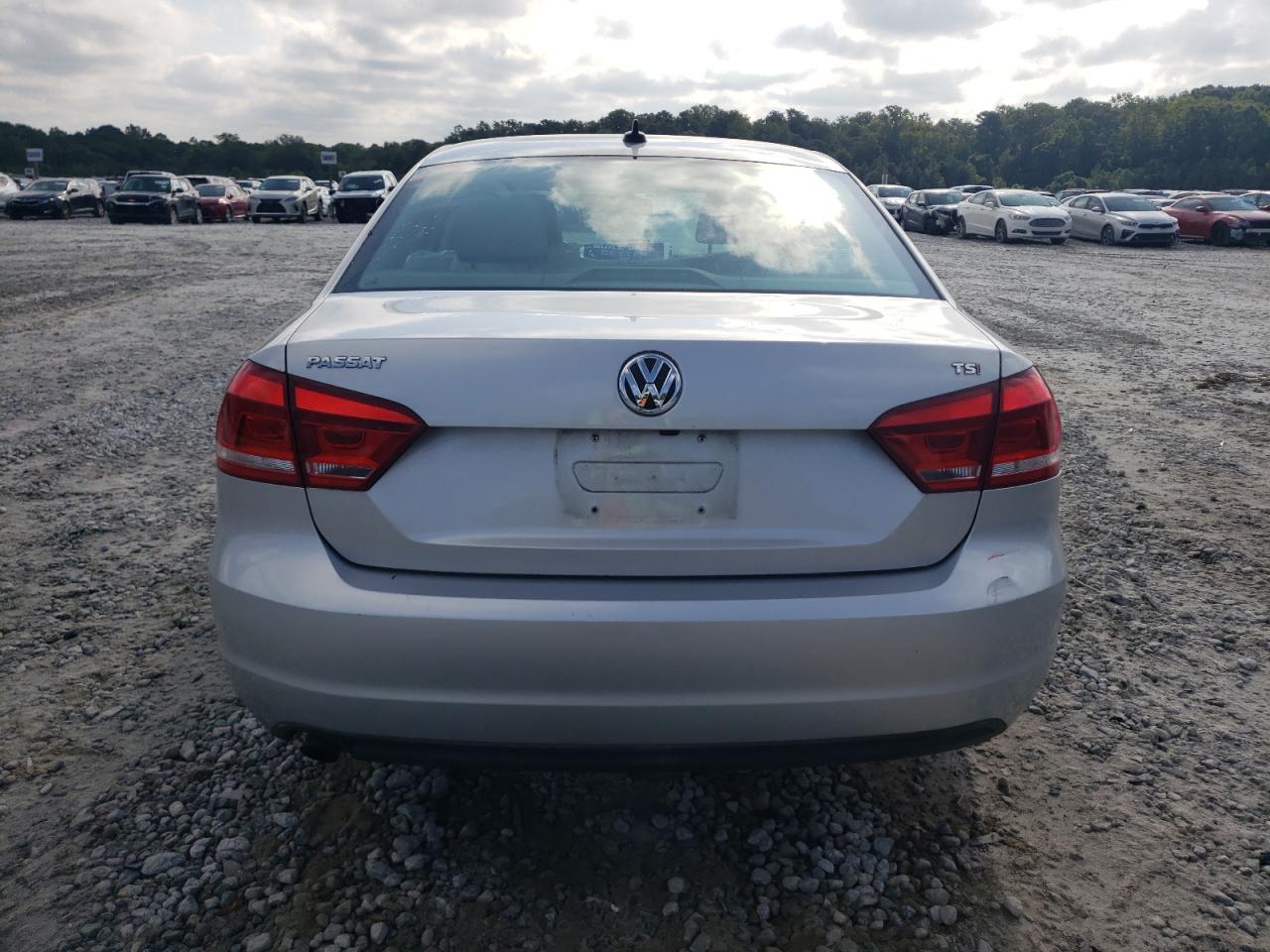 2015 Volkswagen Passat S VIN: 1VWAT7A31FC096724 Lot: 71423874