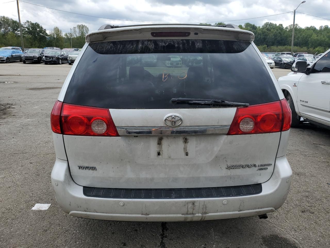 5TDBK22C28S015470 2008 Toyota Sienna Xle