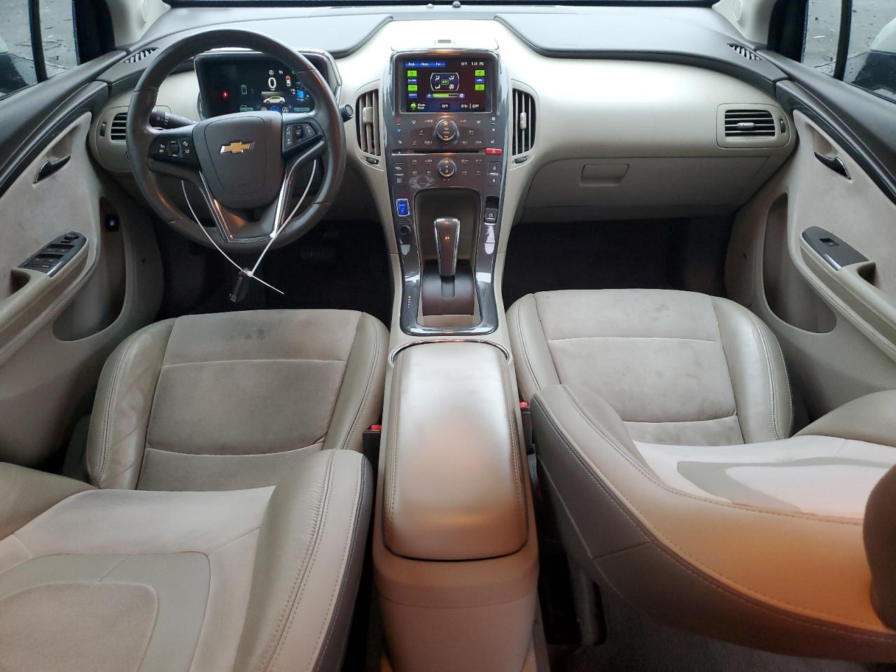 2015 Chevrolet Volt - Image 8