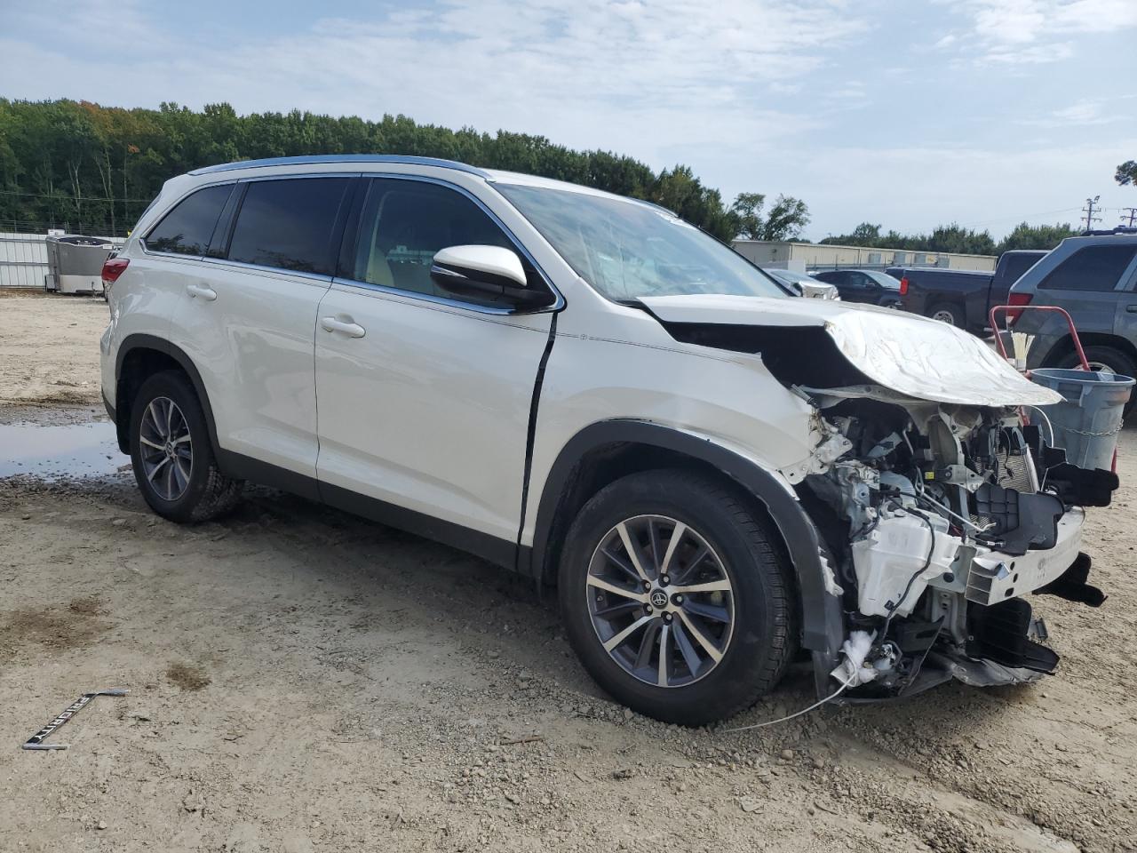 2019 Toyota Highlander Se VIN: 5TDJZRFH2KS602362 Lot: 72596064