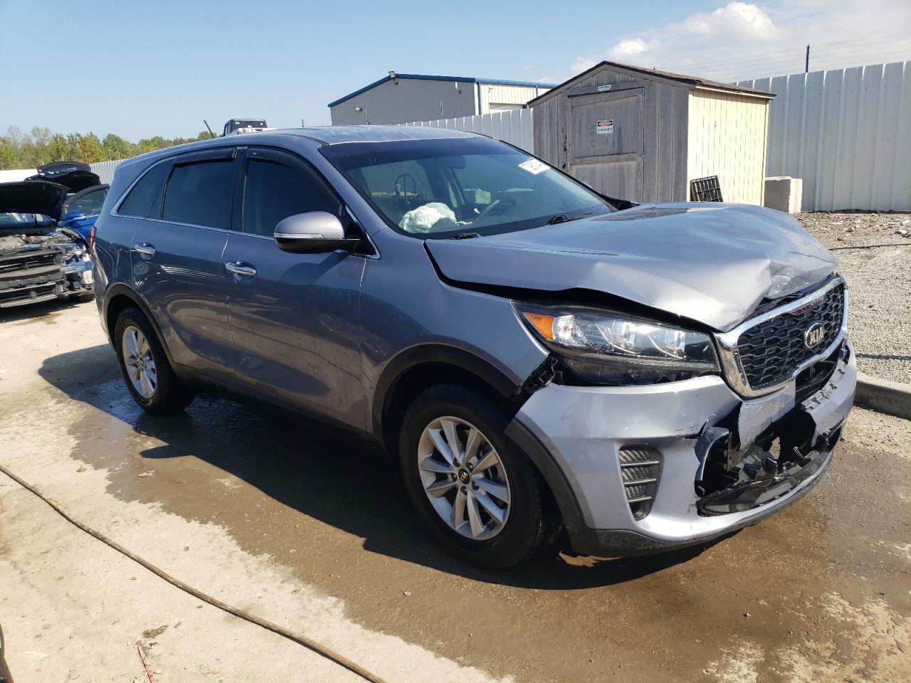 VIN 5XYPG4A34KG610748 2019 KIA SORENTO no.4