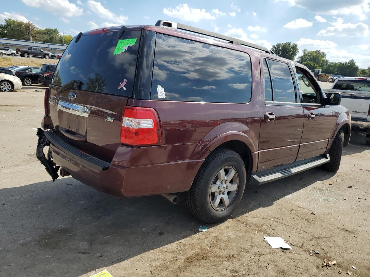 2010 Ford Expedition - Image 3