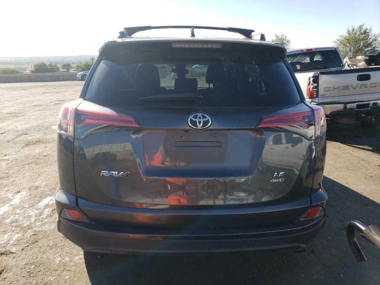 2T3BFREV5HW656881 2017 Toyota Rav4 Le