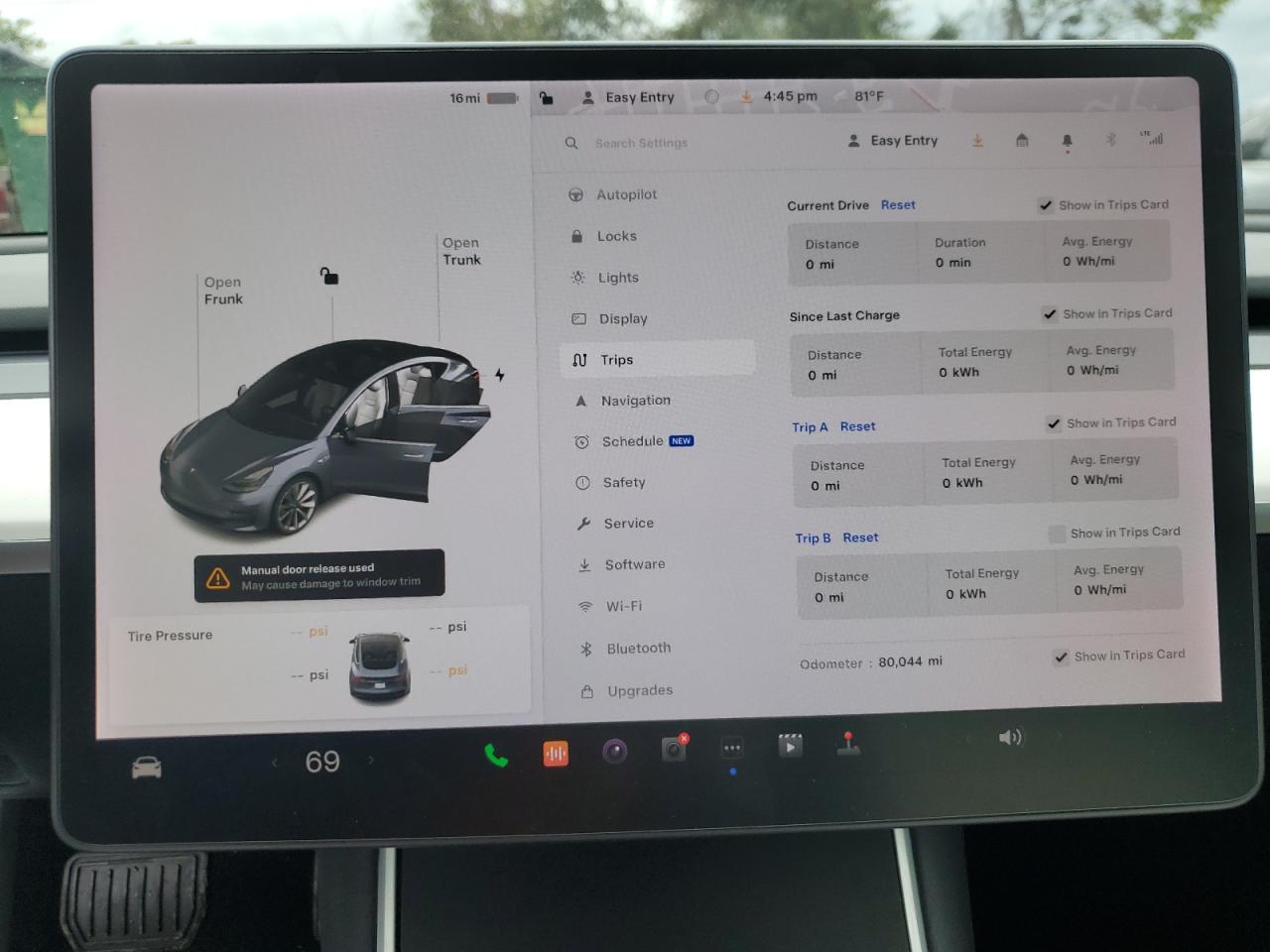 5YJ3E1EB0JF170232 2018 Tesla Model 3