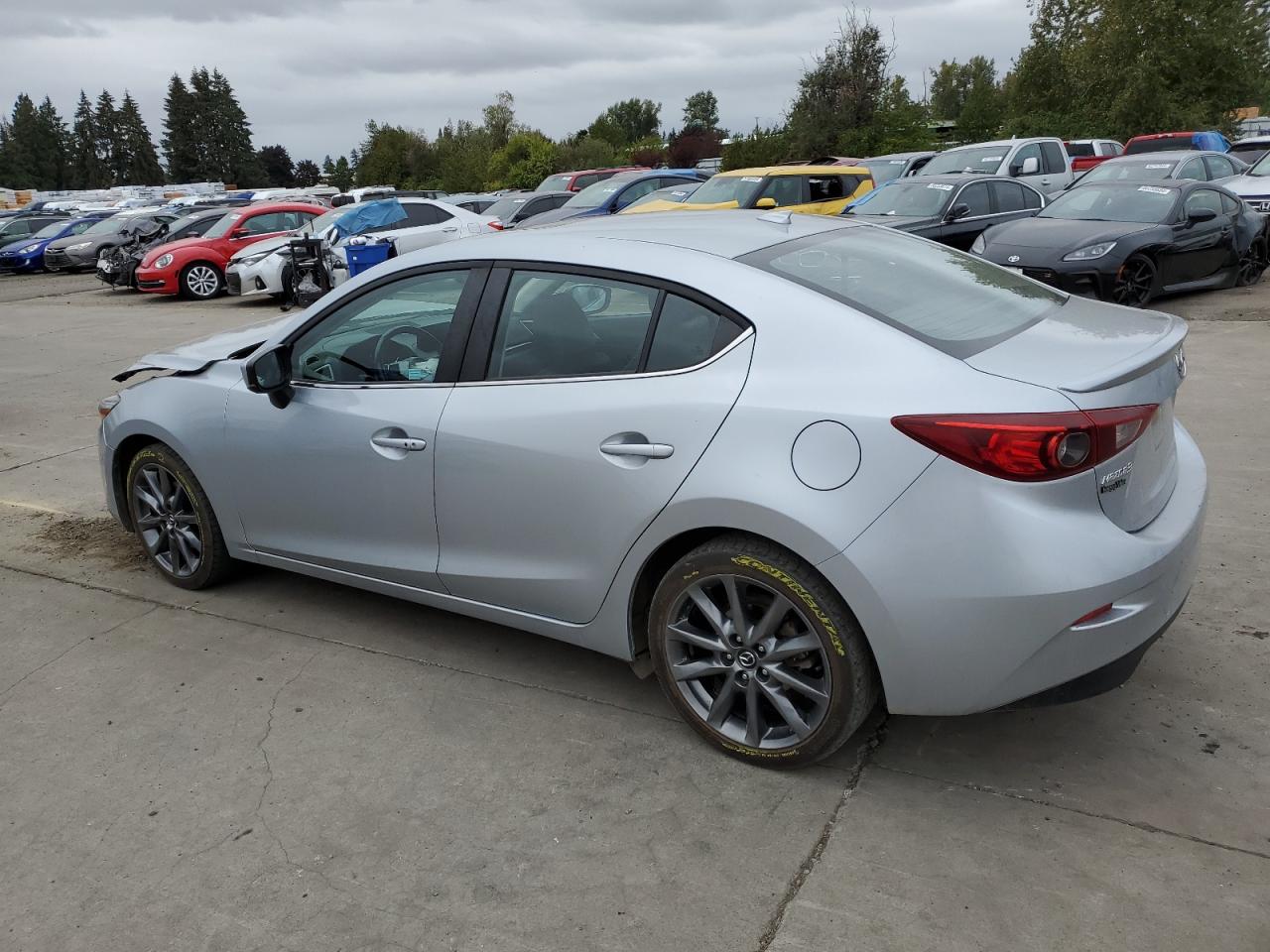 JM1BN1V37J1157491 2018 Mazda 3 Touring