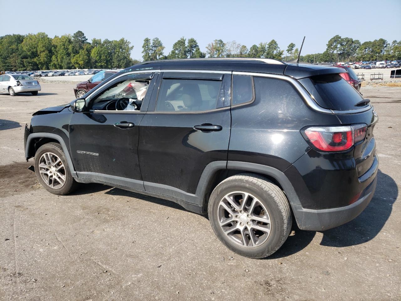 3C4NJCBBXKT679557 2019 JEEP COMPASS - Image 2