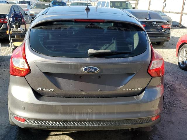 Хэтчбеки FORD FOCUS 2012 Серый