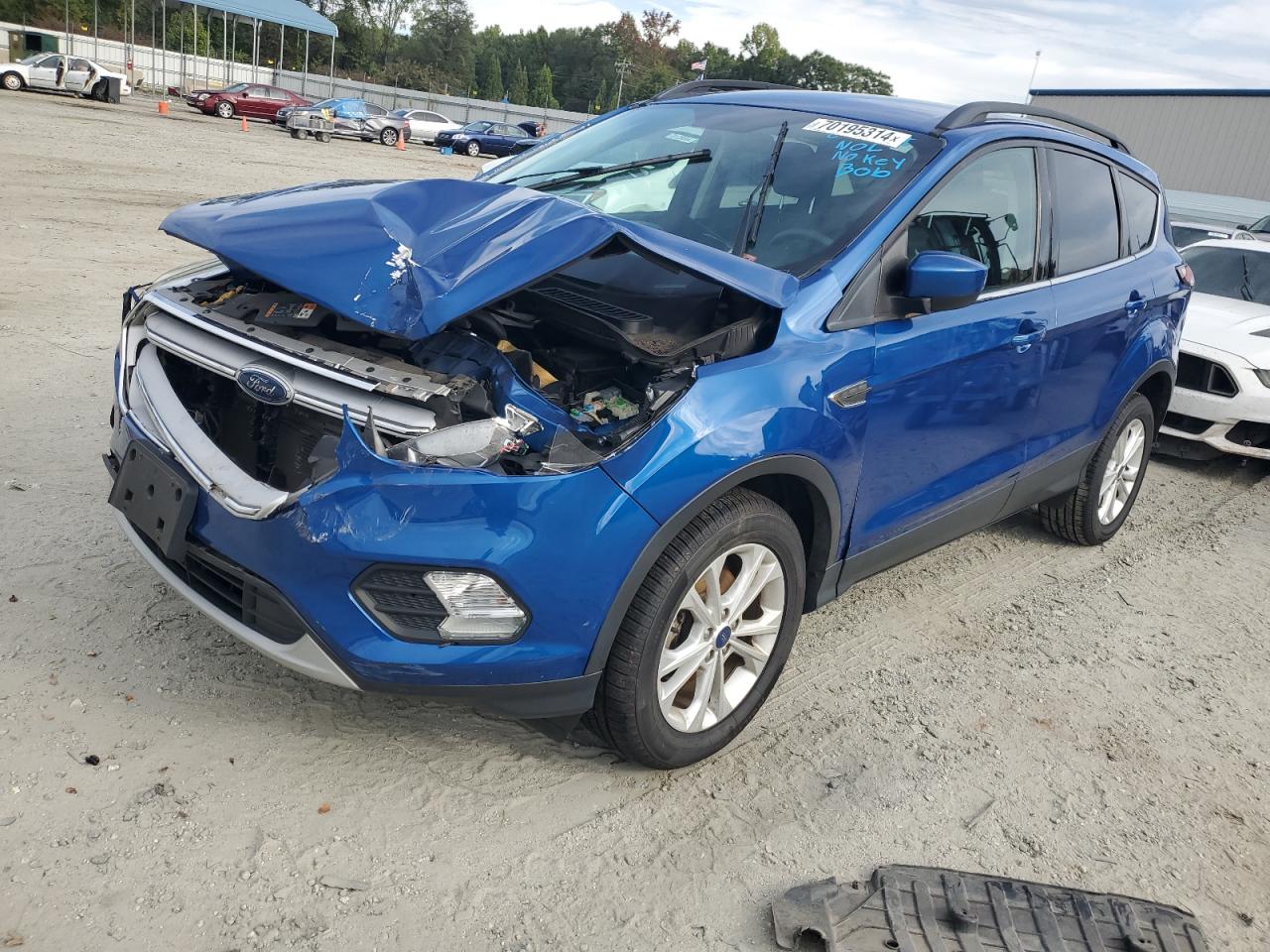 1FMCU0GD6JUB04072 2018 FORD ESCAPE - Image 1