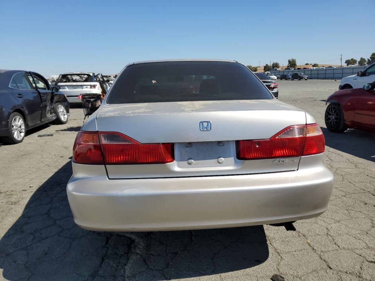 1HGCG6657XA148067 1999 Honda Accord Lx