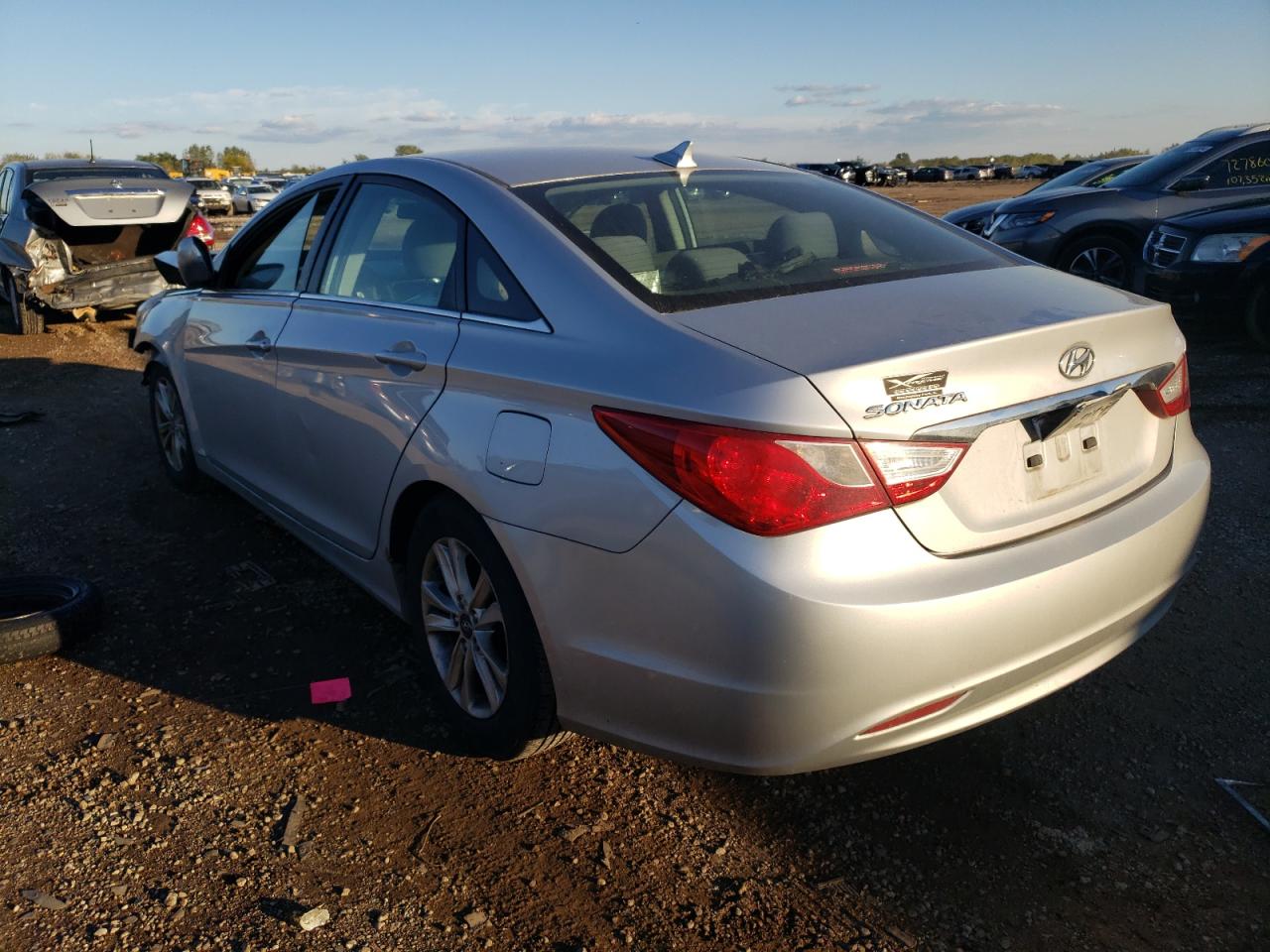 2011 Hyundai Sonata - Image 2